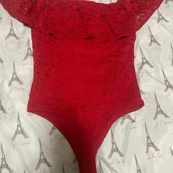 GUESS Red lace bodysuit - Picture 4 of 5